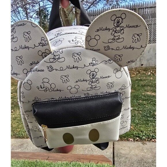 Bioworld Disney Women's Black & White Mickey Mouse Mini Backpack  W/3D Ears-NWT - Picture 14 of 14